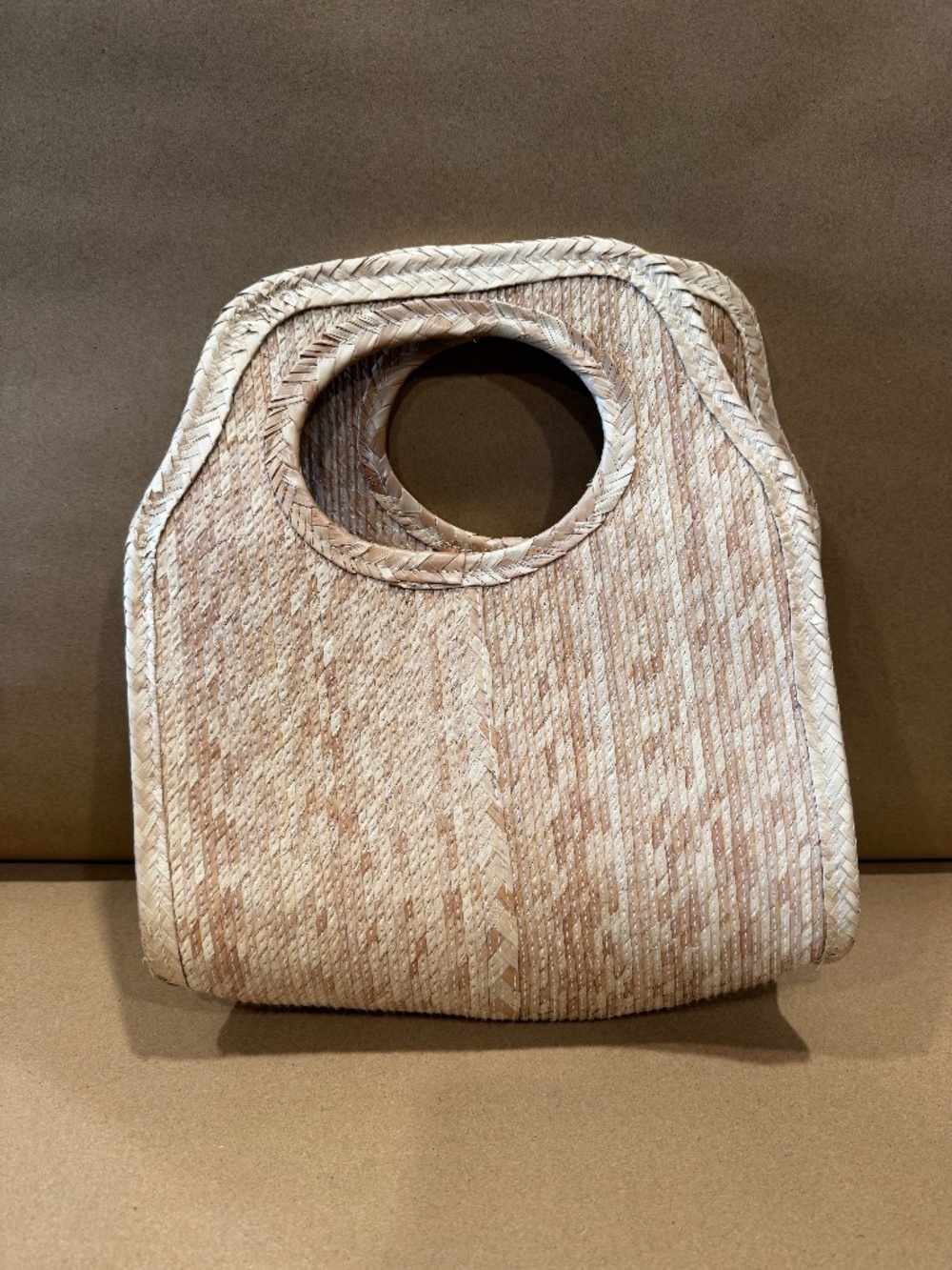 Woven hand bag